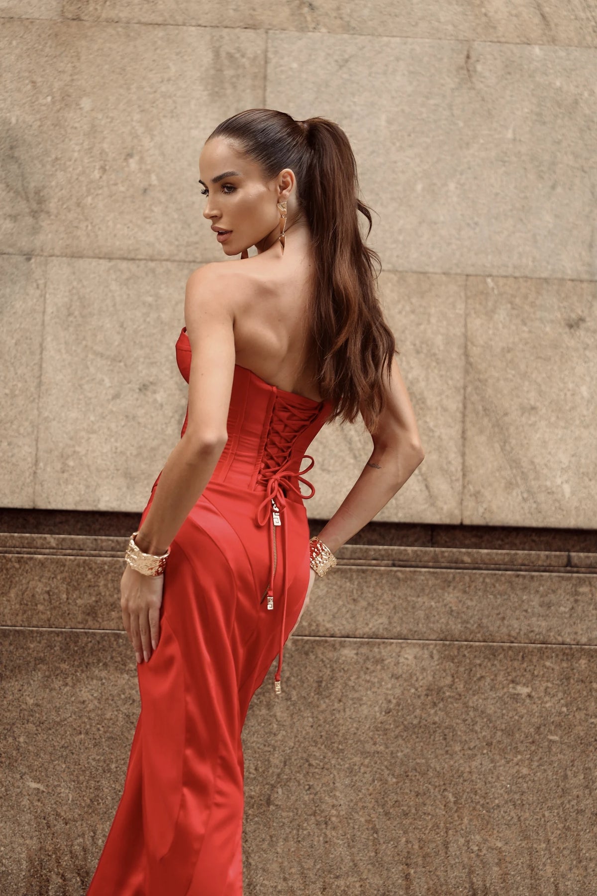 Premium Tailored Corset and Satin-Finish Midi Skirt Set — KORSHA